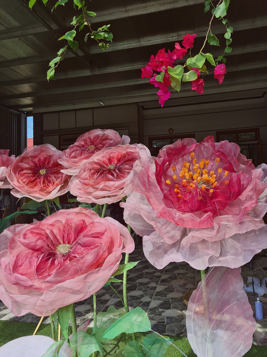 Giant silk flower Rosy Events Hire
