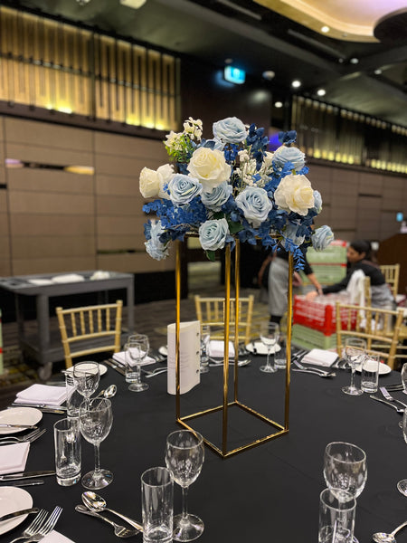 Flowers ball with square stand centrepiece