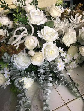 White small flowers arrangement