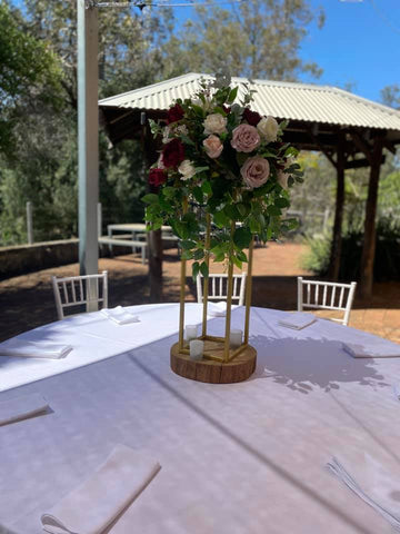 Gold stand with /without flowers ball centerpieces
