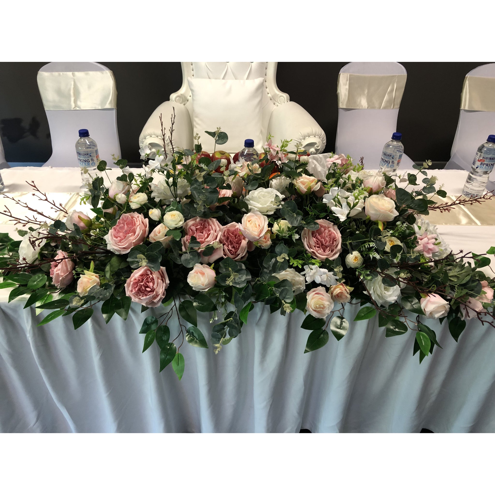 Light pink and white flowers arrangement (set 1 )