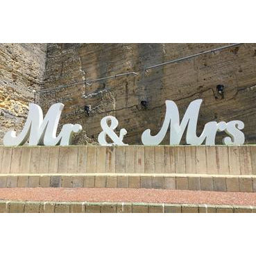 Foam  " Mr & MRS" sign
