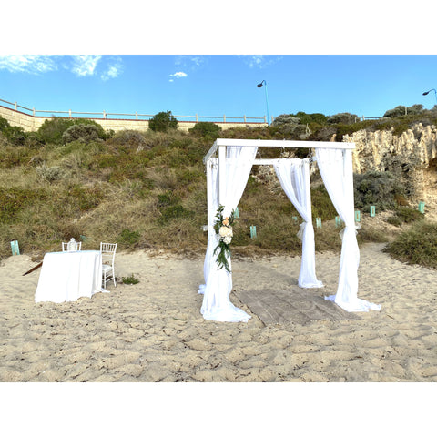 White wooden arbour  ( 4 posts)